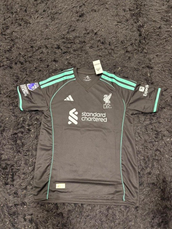 CAMISETA LIVERPOOL 2026 DORSAL MAC ALLISTER ALTERNATIVA