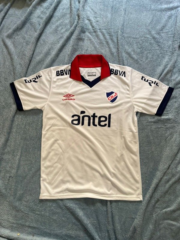 CAMISETA NACIONAL DE URUGUAY