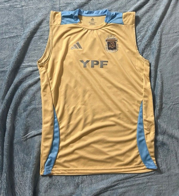 MUSCULOSA ARGENTINA DORADA